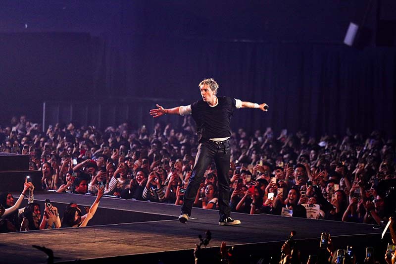 Konser 2 Hari, LANY Kembali Menghibur Penggemar di Jakarta - Bagian 2