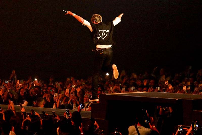 Konser 2 Hari, LANY Kembali Menghibur Penggemar di Jakarta - Bagian 3