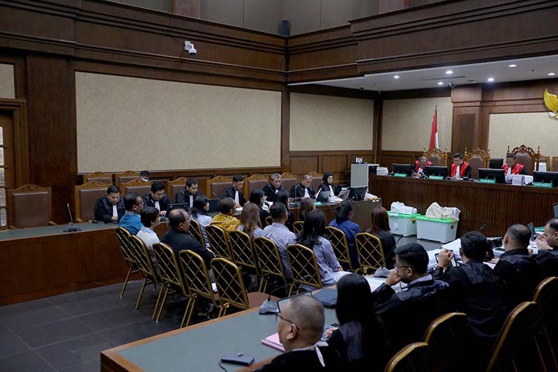 Ekspresi Sandra Dewi Duduk di Kursi Saksi Berhadapan dengan Harvey Moeis - Bagian 3