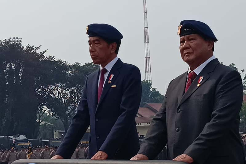 Momen Jokowi dan Prabowo Naik Maung Cek Kesiapan Pengamanan Pelantikan Presiden - Bagian 4