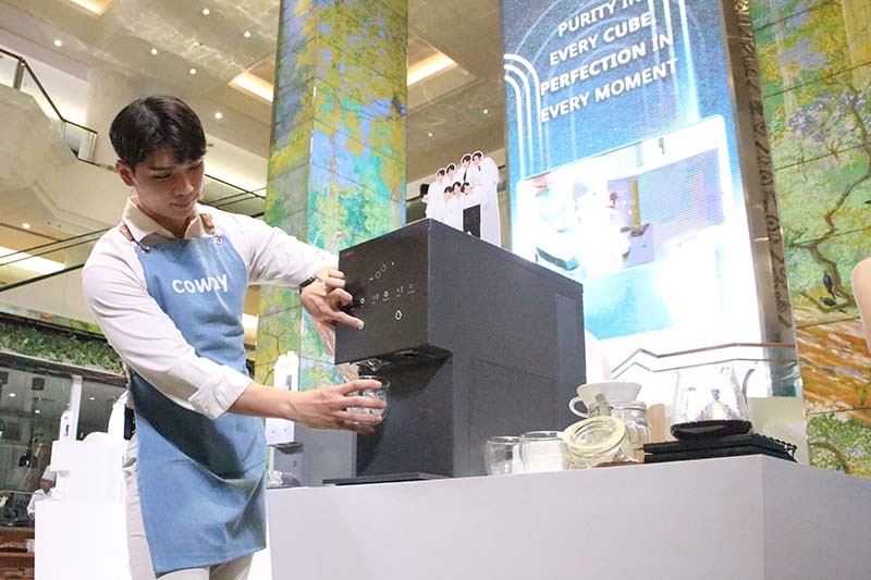 Canggih! Mesin Pemurni Air Ini Dilengkapi Teknologi Terkini Dapat Hasilkan Es Batu - Bagian 2