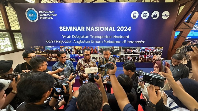 title MTI Dorong Kebijakan Transportasi Nasional dan Percepatan Pembangunan Angkutan Umum Perkotaan MTI Dorong Kebijakan Transportasi Nasional dan Percepatan Pembangunan Angkutan Umum Perkotaan
