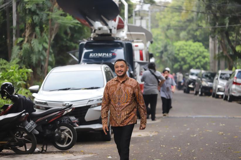 Mantan Vokalis Nidji, Atlet Bulu Tangkis, Pengacara Kondang Merapat ke Kediaman Prabowo - Bagian 1
