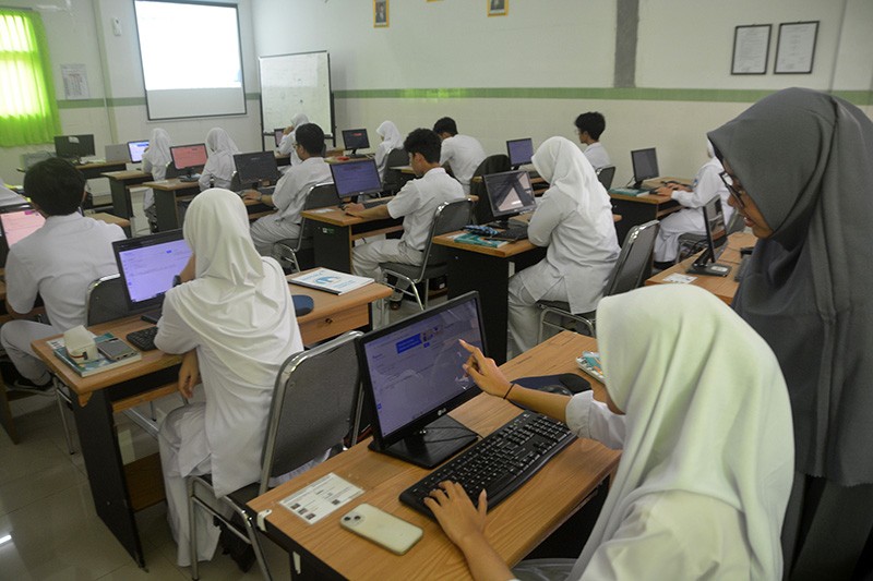 Potret Anak-Anak SMA di Semarang Belajar Pemanfaatan AI - Bagian 4