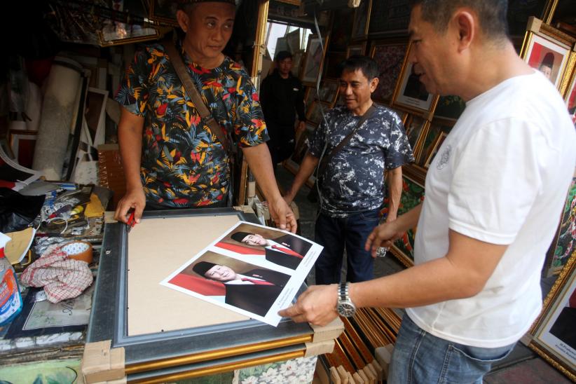 Berburu Pigura Foto Presiden Wapres Prabowo-Gibran - Bagian 4