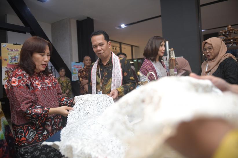 Pembukaan Bazar UMKM BerKRIYAsi - Bagian 1