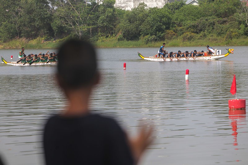 Adu Cepat Perahu Naga Berebut Piala Panglima TNI - Bagian 4