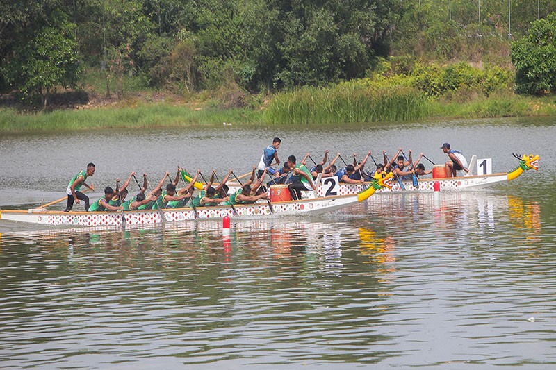 Adu Cepat Perahu Naga Berebut Piala Panglima TNI - Bagian 2