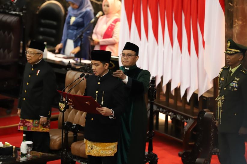 Ucap Sumpah, Prabowo-Gibran Resmi Presiden dan Wapres RI 2024-2029 - Bagian 4