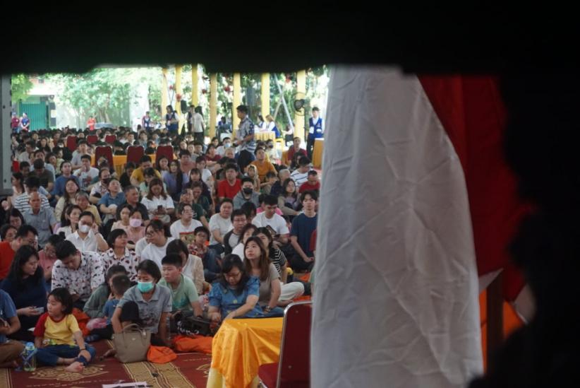 Ribuan Umat Buddha Doakan Pemerintahan Baru saat Perayaan Kathina di Wihara Ekayana Arama - Bagian 6