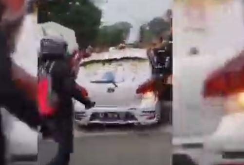 title Ngeri! Bocah 4 Tahun di Balikpapan Tewas Tertabrak Mobil hingga Terseret 600 Meter Ngeri! Bocah 4 Tahun di Balikpapan Tewas Tertabrak Mobil hingga Terseret 600 Meter