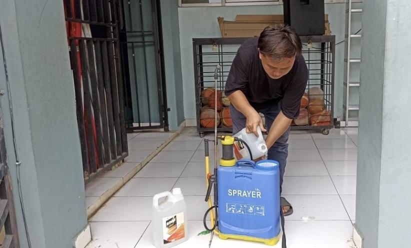 Suasana SMPN 8 Tangsel Lockdown Gegara Wabah Cacar Air - Bagian 2
