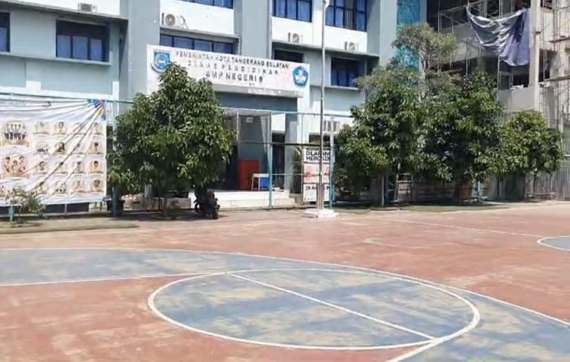 Suasana SMPN 8 Tangsel Lockdown Gegara Wabah Cacar Air - Bagian 3