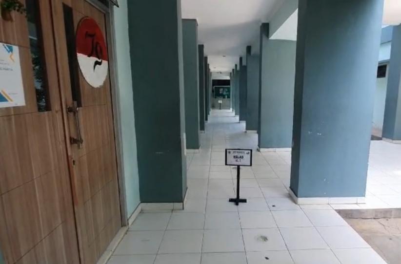 Suasana SMPN 8 Tangsel Lockdown Gegara Wabah Cacar Air - Bagian 4