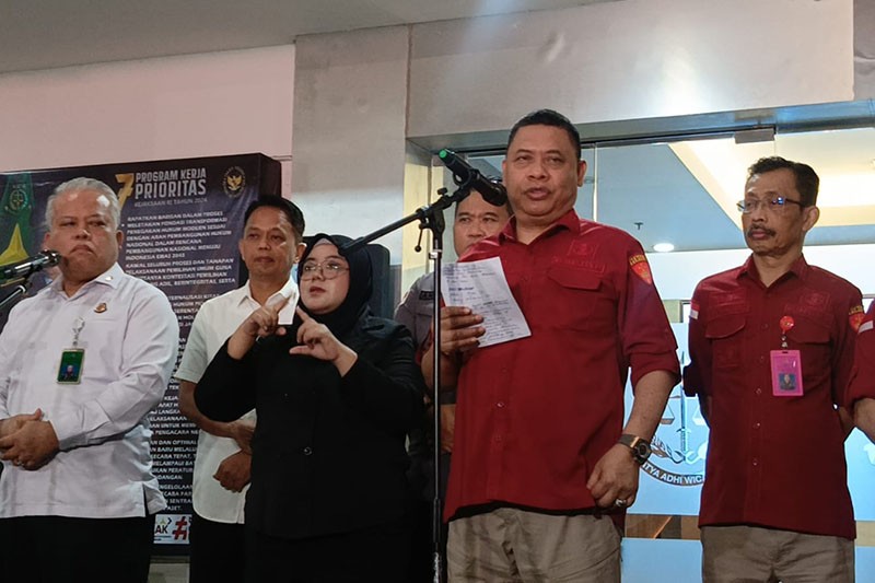 3 Hakim yang Vonis Bebas Ronald Tannur Ditetapkan sebagai Tersangka - Bagian 1