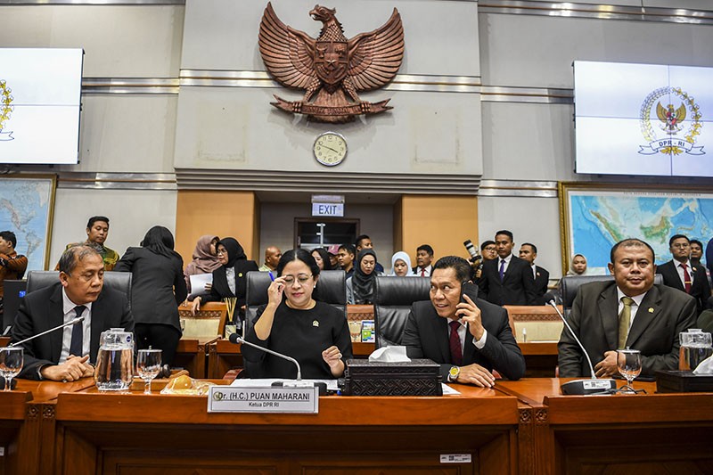 Legenda Catur Indonesia Ditunjuk Jadi Ketua Komisi I DPR - Bagian 3