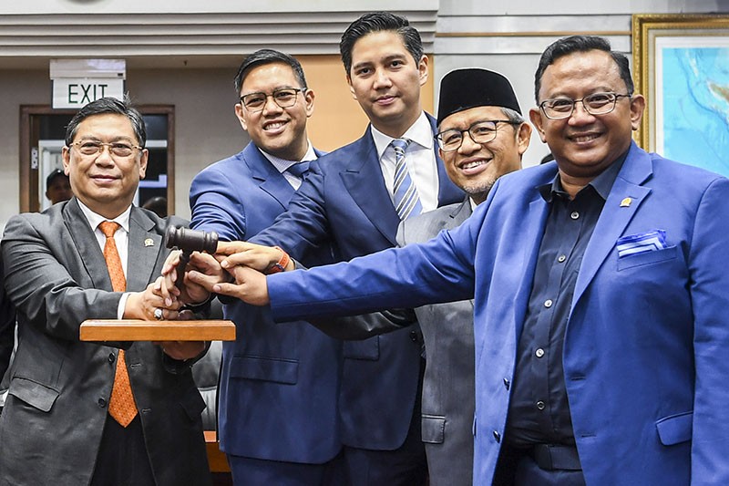 Legenda Catur Indonesia Ditunjuk Jadi Ketua Komisi I DPR - Bagian 2