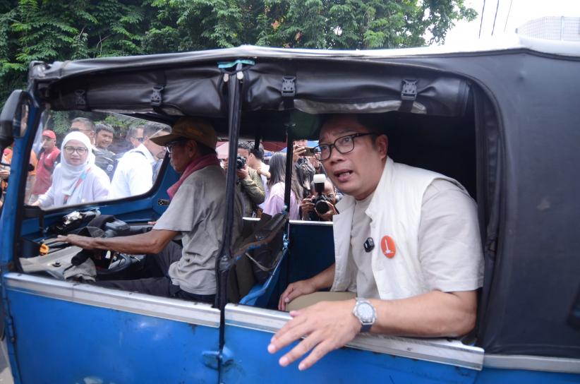 Ridwan Kamil Blusukan ke Pasar Kebayoran Lama Serap Aspirasi Pedagang - Bagian 5