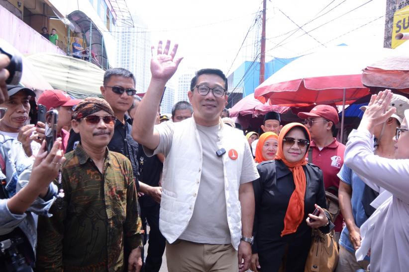 Ridwan Kamil Blusukan ke Pasar Kebayoran Lama Serap Aspirasi Pedagang - Bagian 1