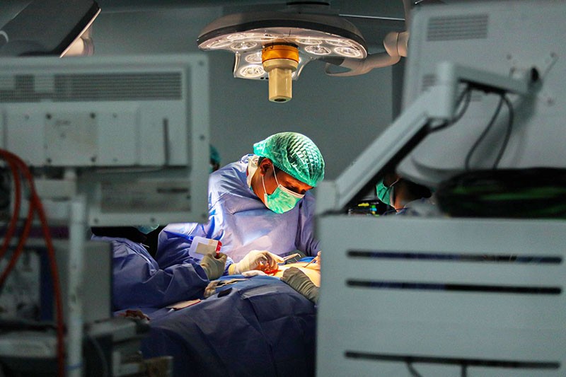 Melihat Dokter RSCM Operasi Pasien dengan Teknologi Robotik - Bagian 5
