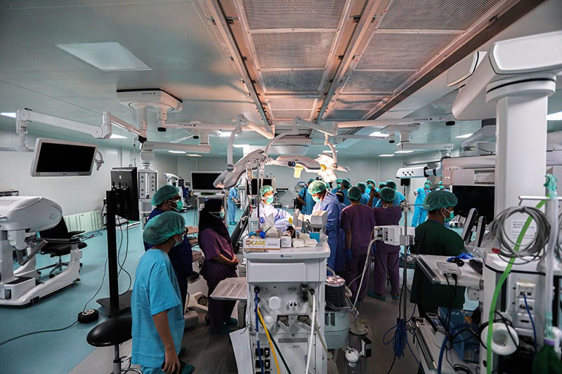 Melihat Dokter RSCM Operasi Pasien dengan Teknologi Robotik - Bagian 4