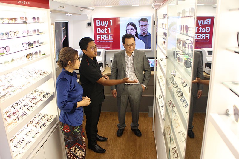 Mobile Optic Pertama di Indonesia - Bagian 3