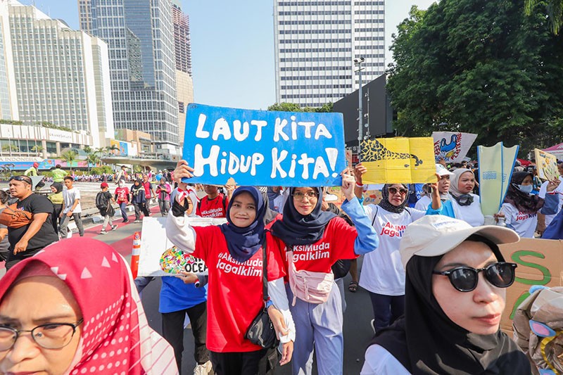 Ular Raksasa Terbuat dari Sampah Plastik - Bagian 5