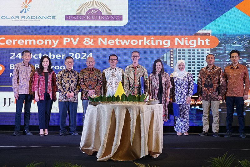 Pemasangan PLTS Atap pada Salah Satu Pusat Perbelanjaan Terbesar di Makassar - Bagian 2