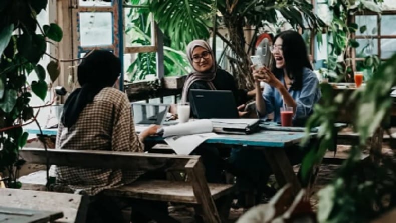 title 10 Tempat Nongkrong di Batu Malang, Nomor 3 Bawa Wadah Sendiri Dapat Potongan Harga 10 Tempat Nongkrong di Batu Malang, Nomor 3 Bawa Wadah Sendiri Dapat Potongan Harga