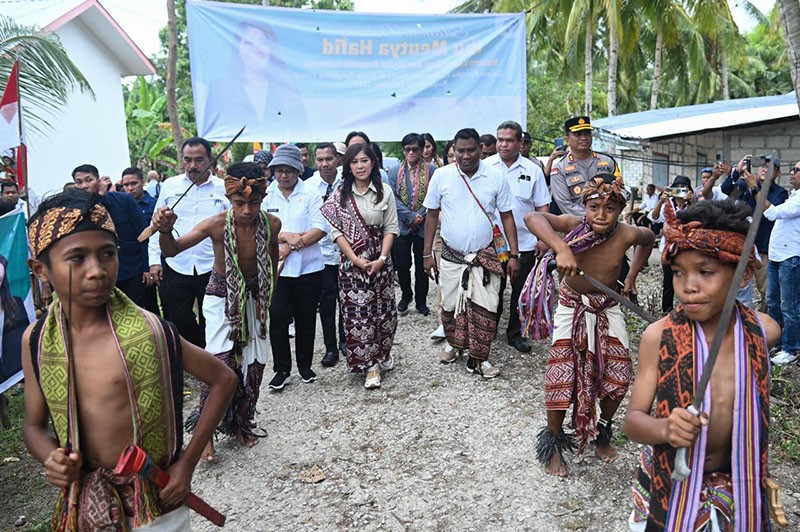 Pastikan Kawasan 3T Ada Internet, Menkomdigi Datangi Sekolah di Kupang - Bagian 3