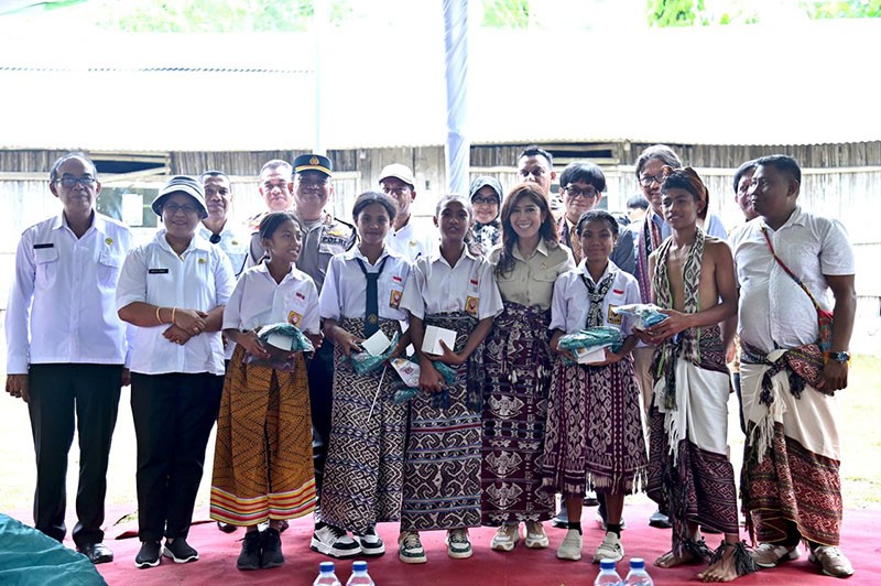 Pastikan Kawasan 3T Ada Internet, Menkomdigi Datangi Sekolah di Kupang - Bagian 5