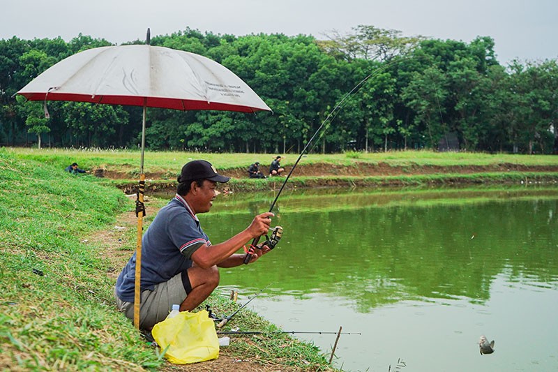 Melepas Penat dengan Memancing Ikan di Danau Mini Arcamanik Bandung - Bagian 6