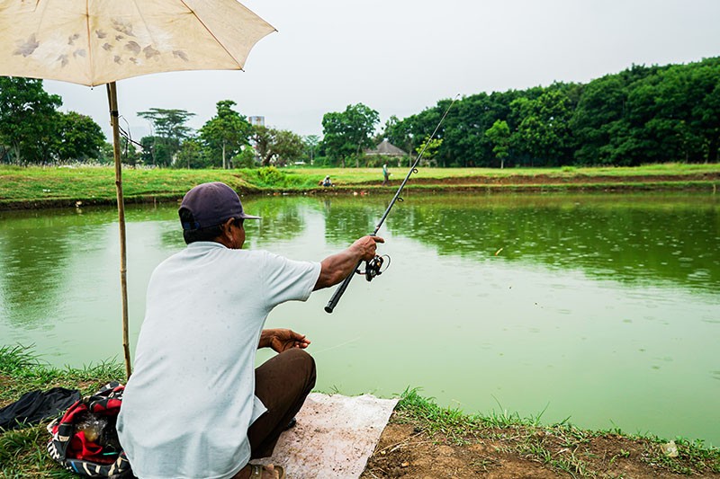 Melepas Penat dengan Memancing Ikan di Danau Mini Arcamanik Bandung - Bagian 2