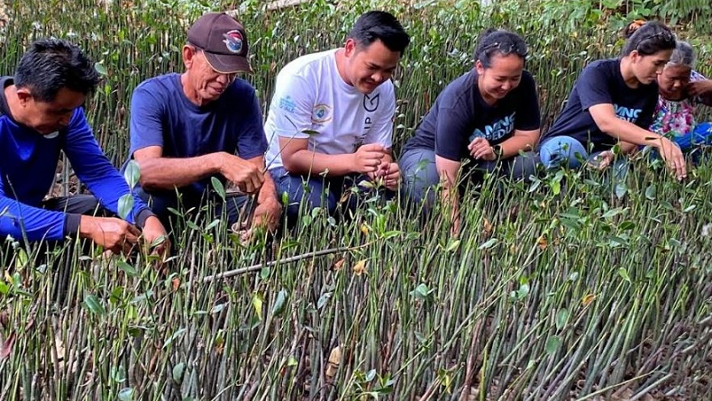 MNC Peduli-Hotel Golden Tulip Springhill Lampung Bantu Berdayakan Petani Mangrove