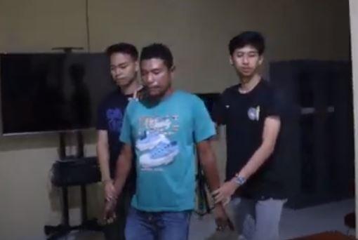 title Tampang Ayah di Buton 10 Tahun Perkosa Anak Kandung demi Ilmu Kebal dan Awet Muda Tampang Ayah di Buton 10 Tahun Perkosa Anak Kandung demi Ilmu Kebal dan Awet Muda