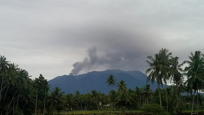 Gunung Marapi Meletus Hari Ini, Hujan Abu Guyur Agam