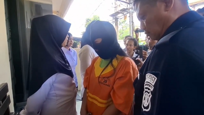title Kronologi Ibu Muda Masukkan Bayi ke Panci hingga Tewas, Awalnya Mengelak Baru Melahirkan Kronologi Ibu Muda Masukkan Bayi ke Panci hingga Tewas, Awalnya Mengelak Baru Melahirkan