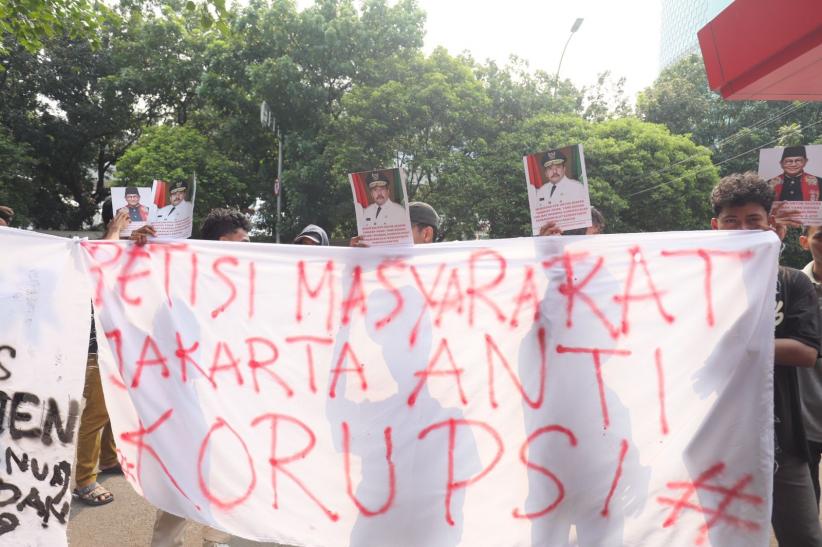 Aksi Tuntut KPK Usut Dugaan Kasus Korupsi E KTP Libatkan Pramono Anung - Bagian 4