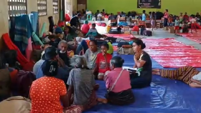 title Ribuan Pengungsi Erupsi Gunung Lewotobi Laki-Laki Kesulitan Air Bersih dan Minim Penerangan Ribuan Pengungsi Erupsi Gunung Lewotobi Laki-Laki Kesulitan Air Bersih dan Minim Penerangan