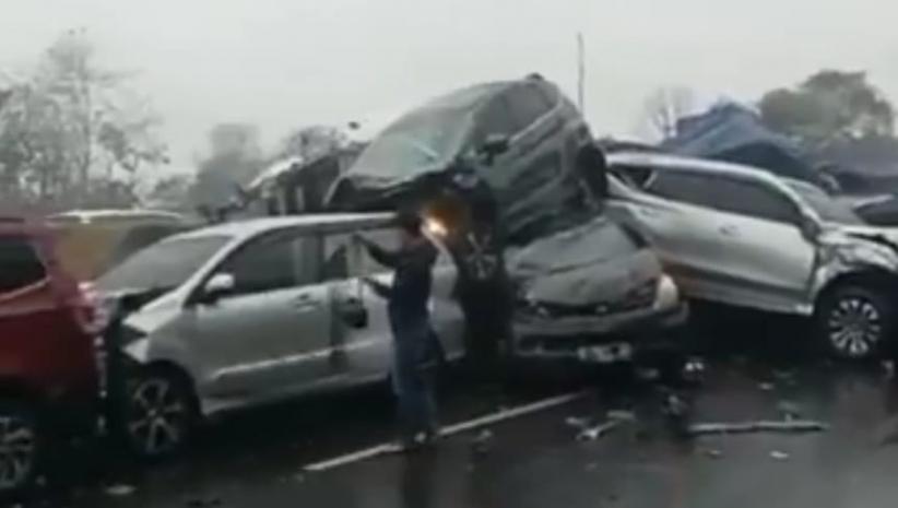 Korban Tabrakan Beruntun di Tol Purbaleunyi Dievakuasi ke RS Abdul Radjak Purwakarta