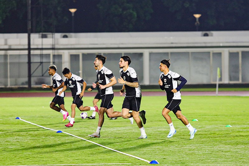 Potret Kevin Diks Ikut Latihan Timnas Indonesia Jelang Lawan Jepang - Bagian 6