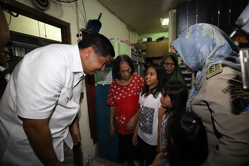 Potret Rumah Nenek Hasna Berukuran 2x3 Meter Ditinggali 13 Orang - Bagian 1