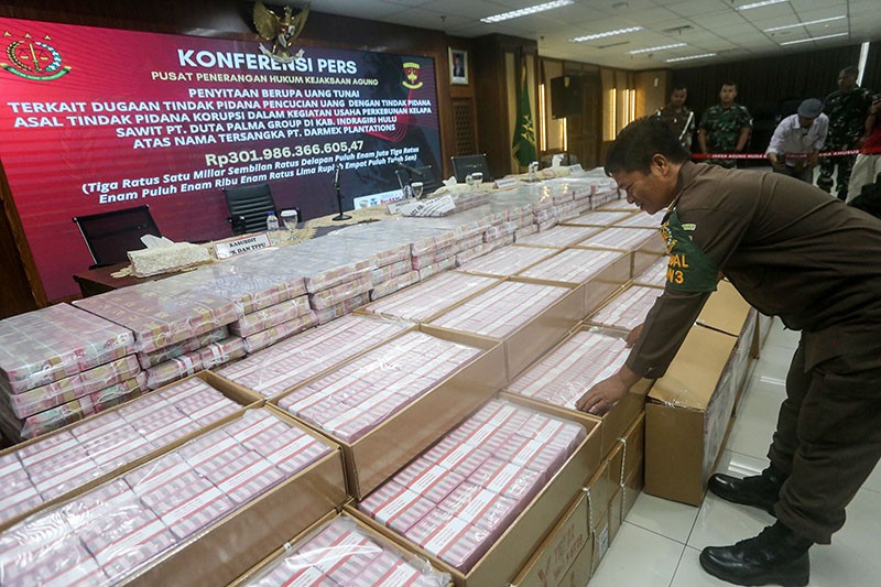 Tumpukan Uang Rp301 Miliar Kasus TPPU Duta Palma Group Disita Kejagung - Bagian 4