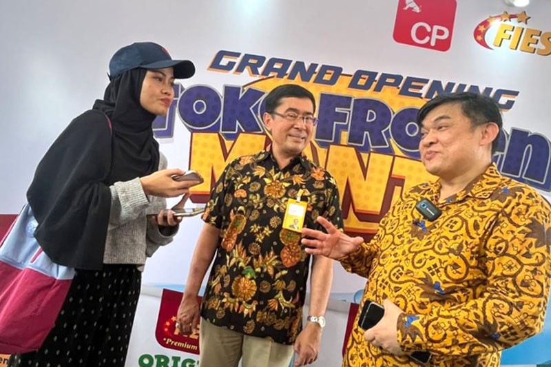 Para Pensiunan Jalani Bisnis Makanan Beku - Bagian 1
