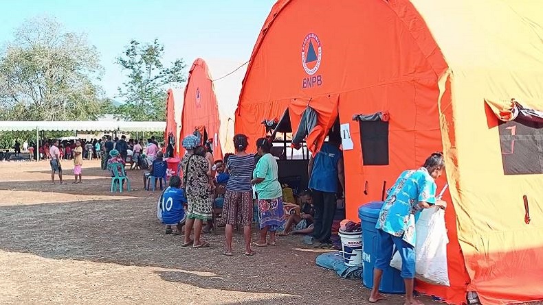 Rumah Rusak Berat Terdampak Erupsi Gunung Lewotobi Laki-Laki Dapat Bantuan Rp60 Juta