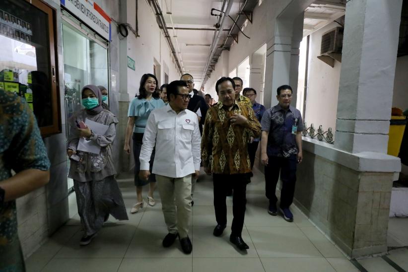 Cak Imin Jenguk Pasien Gangguan Mental akibat Kecanduan Judi Online - Bagian 2