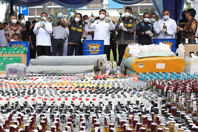 Pemusnahan Barang-Barang Sitaan Bea Cukai - Bagian 2