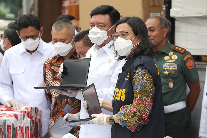 Pemusnahan Barang-Barang Sitaan Bea Cukai - Bagian 6