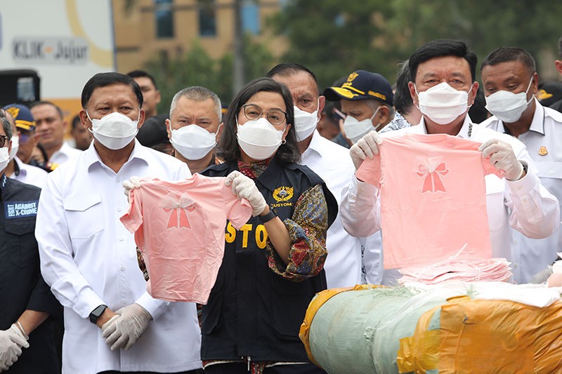 Pemusnahan Barang-Barang Sitaan Bea Cukai - Bagian 5