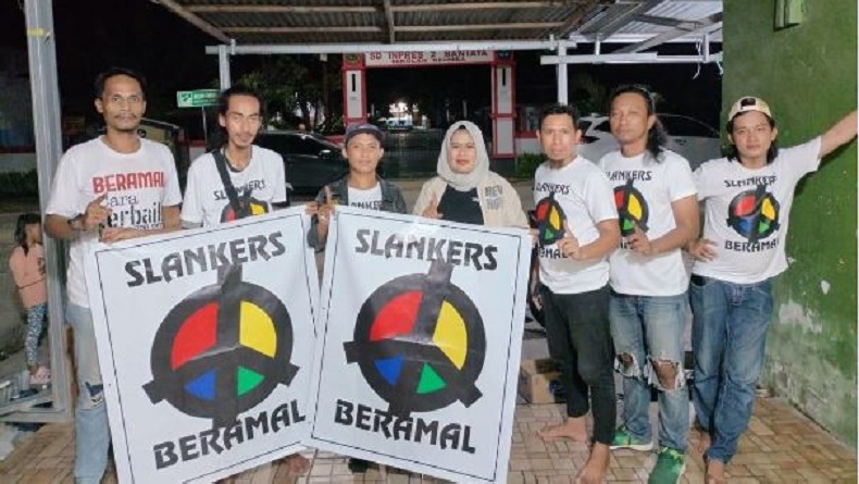 title Slankers BerAmal Bersatu Menangkan Cagub Ahmad Ali di Pilkada Sulteng Slankers BerAmal Bersatu Menangkan Cagub Ahmad Ali di Pilkada Sulteng